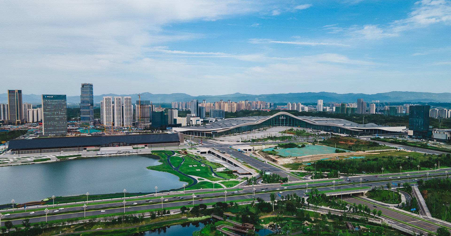 中国西部国际博览城(四川省成都市天府新区福州路东段88号)